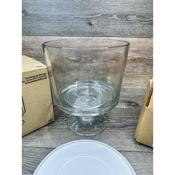 Pampered Chef Trifle Bowl #2832 Glass Bowl & Stand With Plastic Lid with box - Picture 5 of 13